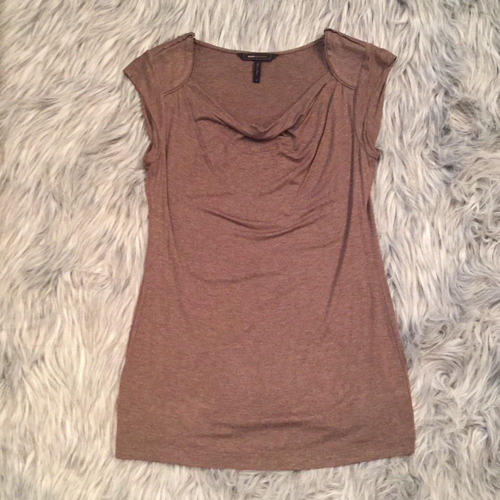 BCBGMaxAzria Top with Zipper detail on shoulders